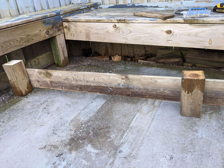 hole from former hot tub becomes sunken lounge space, Fence