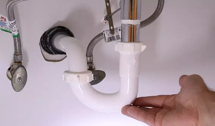 how to unclog a bathroom sink