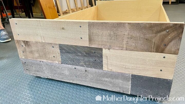 cajas de almacenaje rodantes bajo la cama con madera de palet de imitacin