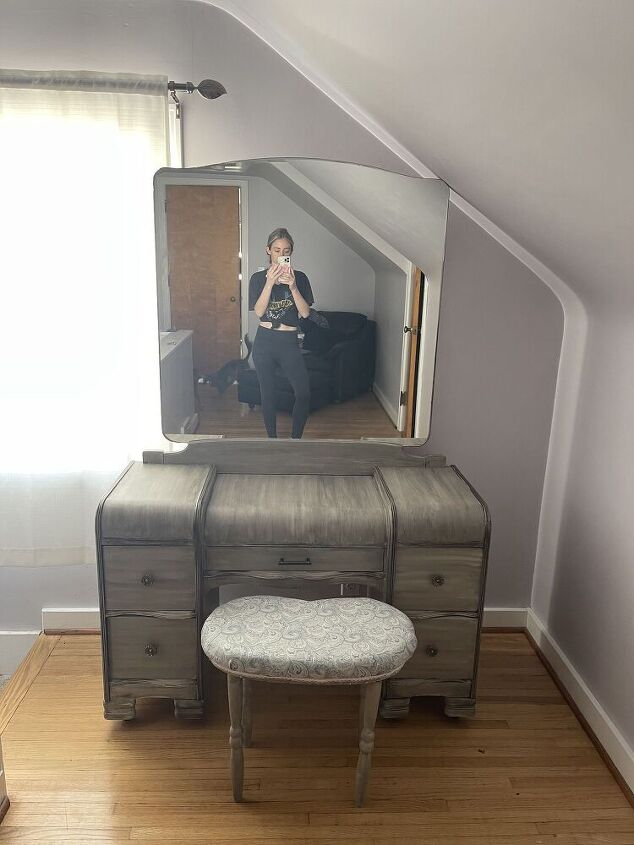 q how can i make a vintage vanity taller