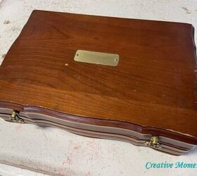 OK, we may have just found our favorite way to upgrade an old jewelry chest