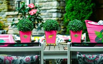  Os vasos de flores DIY são uma ideia adorável e fácil para decorar sua mesa ao ar livre.