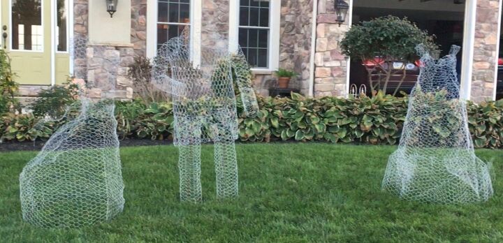 s creep your neighbors out with these 8 halloween yard ideas, These eerie chicken wire ghosts