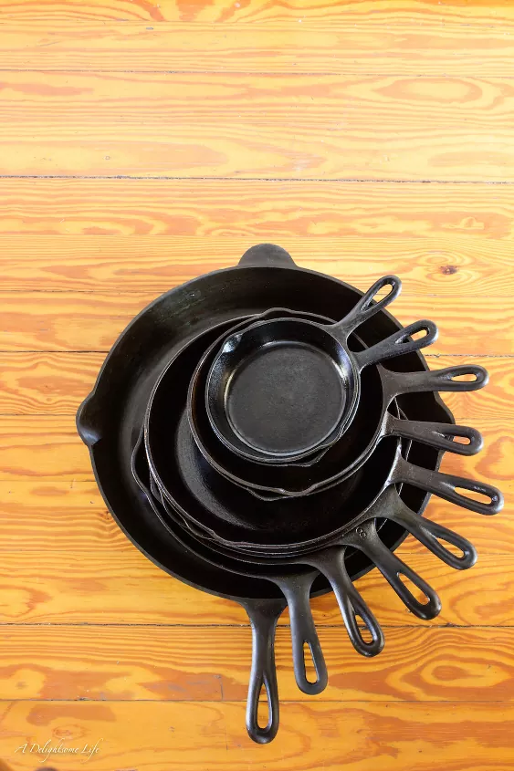 how to clean a cast iron skillet, how to clean a cast iron skillet