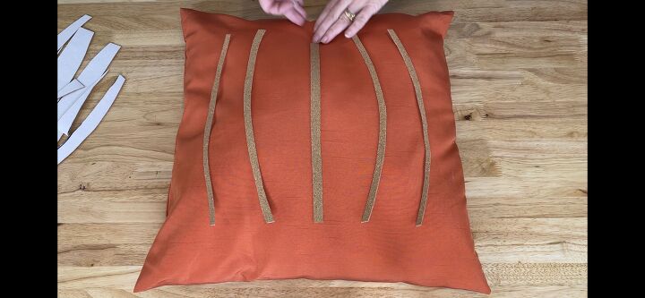 how to make an easy pumpkin pillow