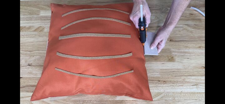 how to make an easy pumpkin pillow