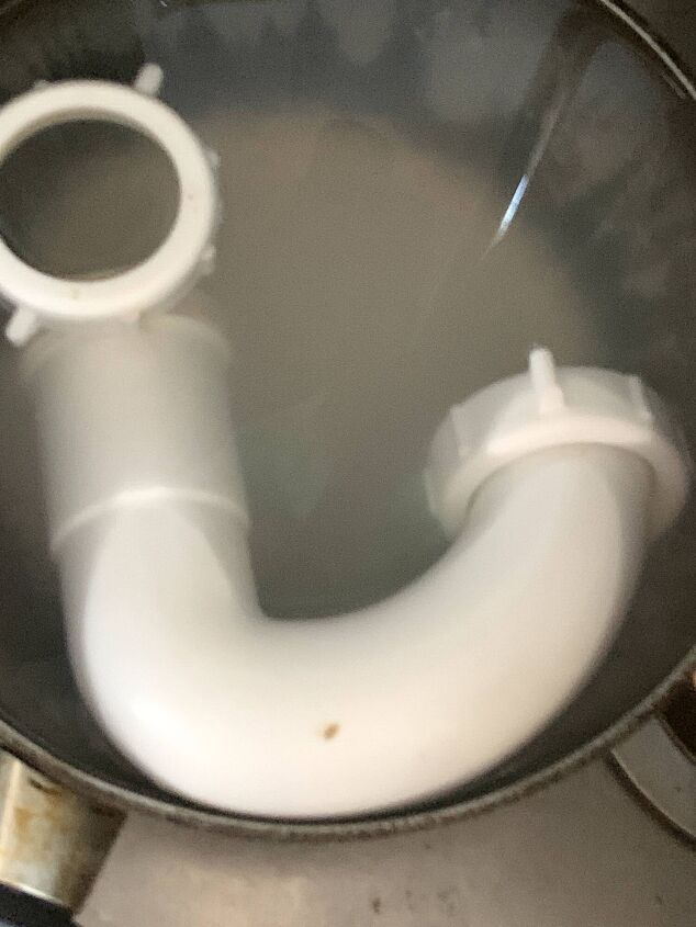 q my kitchen sink has a slow leak every few weeks do i need a new trap