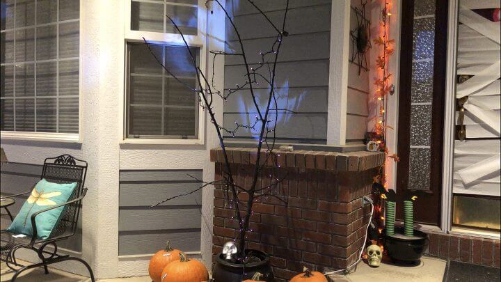create a halloween tree