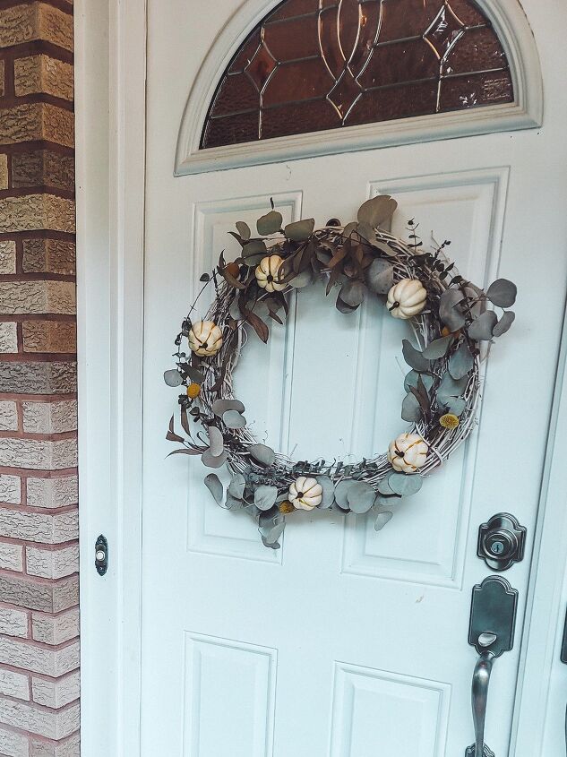 how i made a fall wreath with dried flowers
