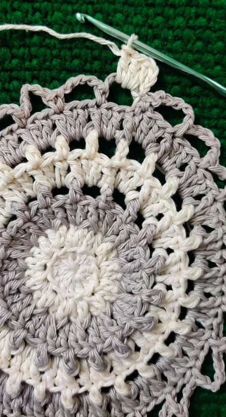 two shades ombre crochet doily