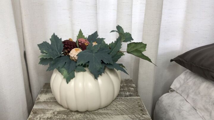 s 13 diy designer ideas you have to try this fall, A gorgeous pumpkin centerpiece