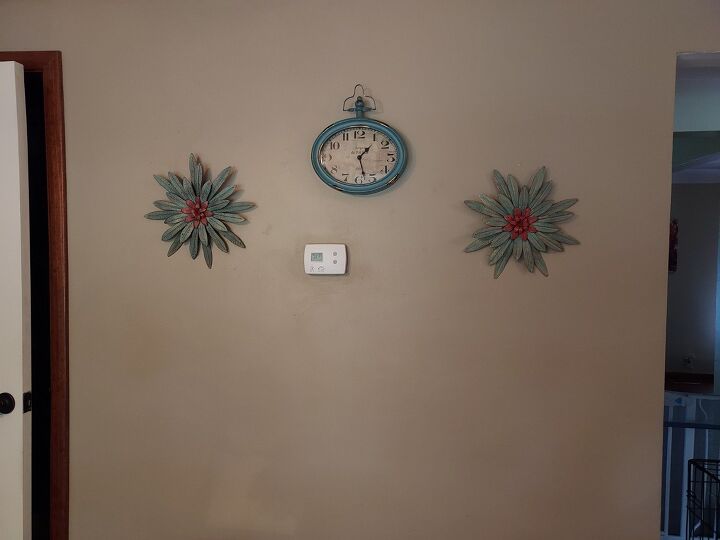 how do decorate a wall with thermostat in the middle