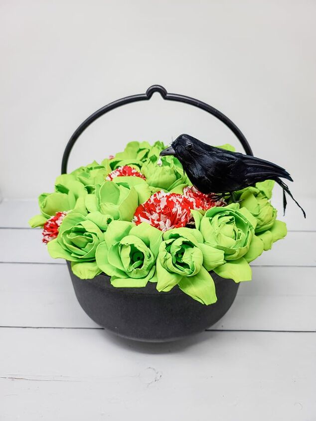 halloween flower cauldron, Add Raven 1