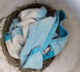 How soaking an old bath towel in cement will make your fall porch <em>really</em> stand out