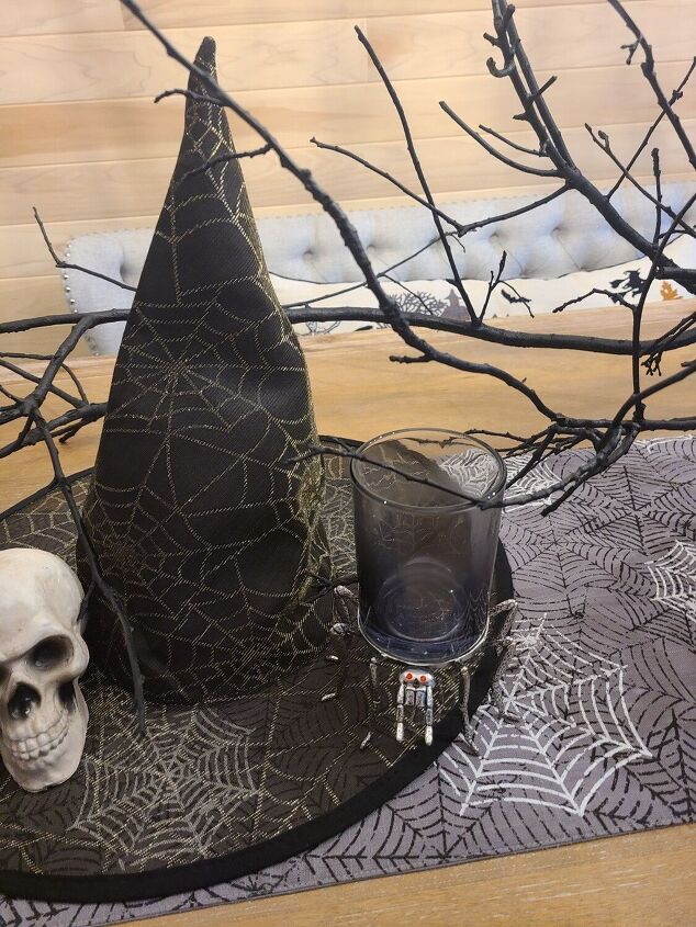 cutest creepiest and cheapest halloween tablescape