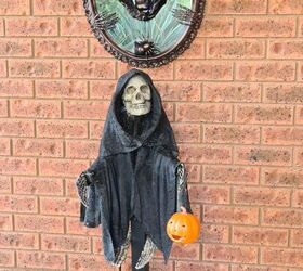 s 10 creative porch ideas to copy before the 31st, A frightening grim reaper