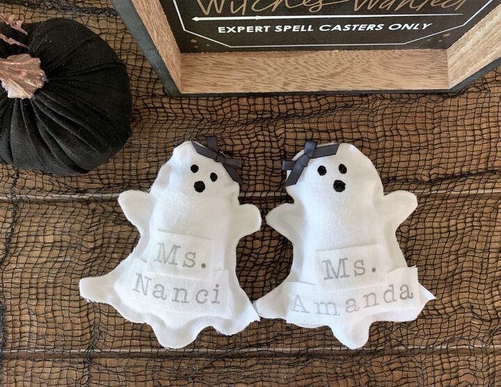 adorable no sew ghosts three daughters home, So spookin cute