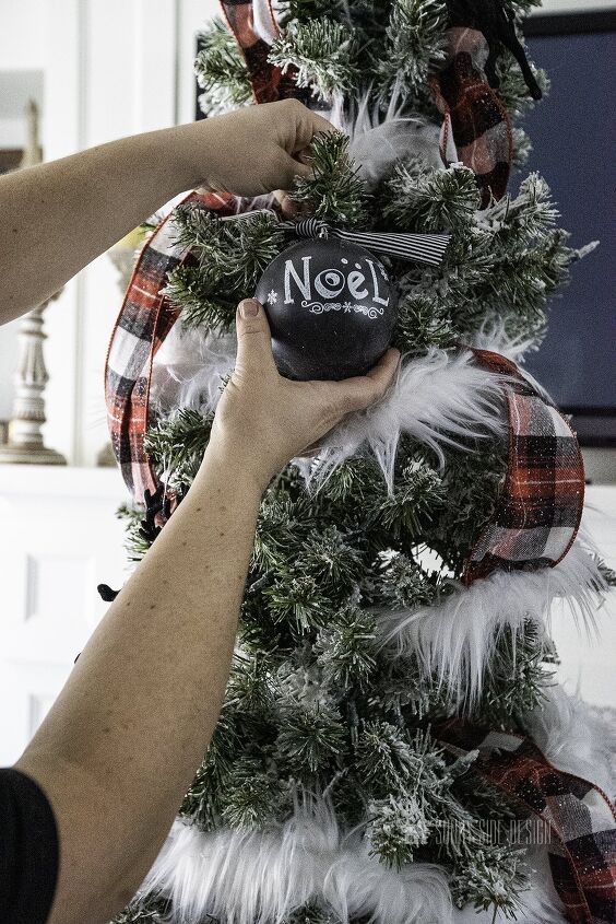 the best ideas for christmas tree decorating with unique elements