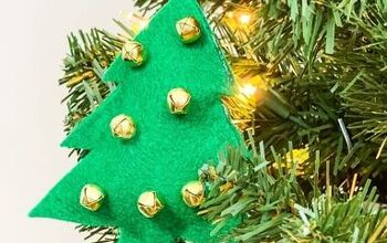 Adornos caseros de fieltro para el árbol de Navidad