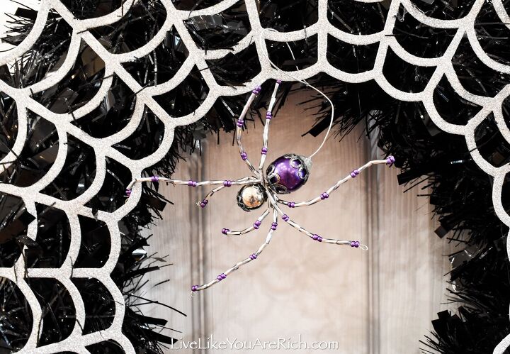 halloween spider wreath