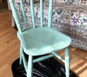 Instead of just painting her old farmhouse chairs, she did something so unique