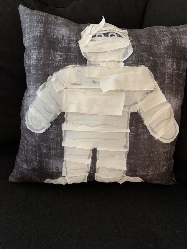 diy minimal sew mummy pillow
