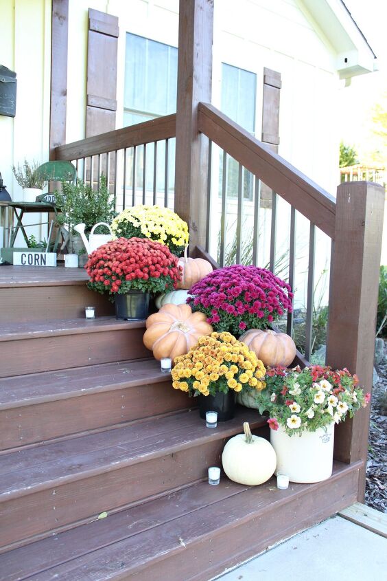 tips and tricks for styling a fall front porch, Here you can see more closely how I styled each side of my steps