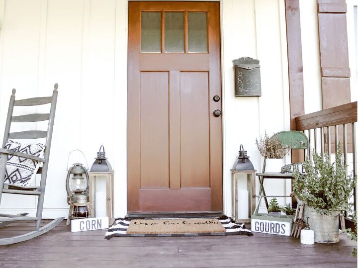 tips and tricks for styling a fall front porch