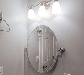 Cómo actualizar el espejo del baño con pintura en spray