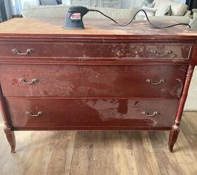 We love every part of this dusty dresser transformation (especially the drawers!)