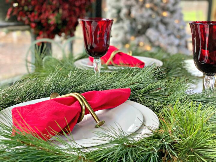 diy placemat from an evergreen wreath