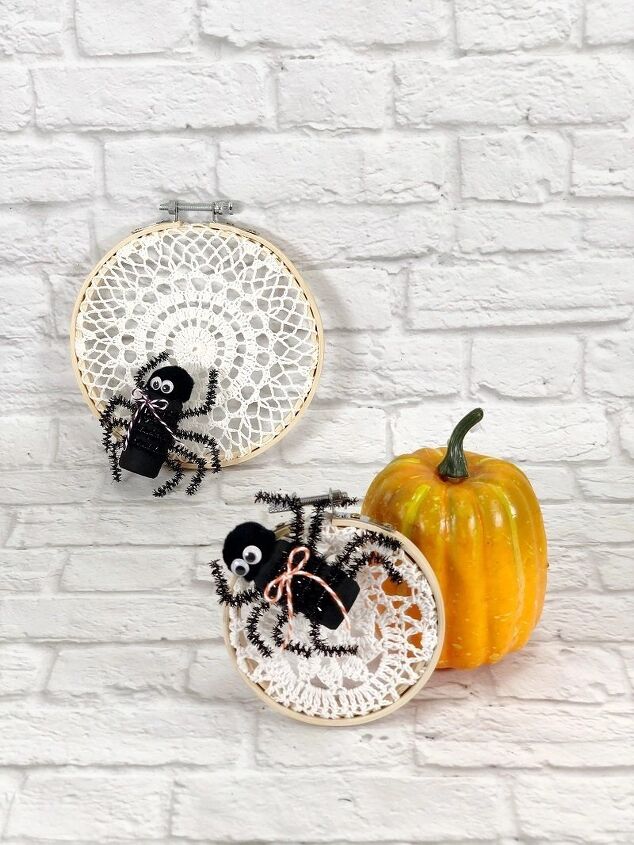 recycled wine cork spider and lace hoop web