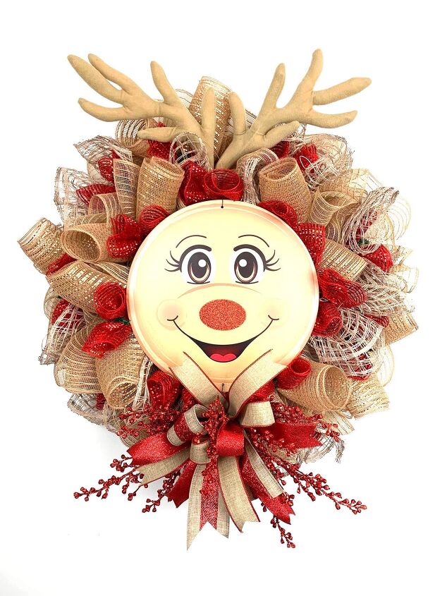 las 6 ideas ms bonitas de coronas de flores que te entusiasmarn para la navidad, Deleita a tus hijos con una corona de Rudolph el Reno