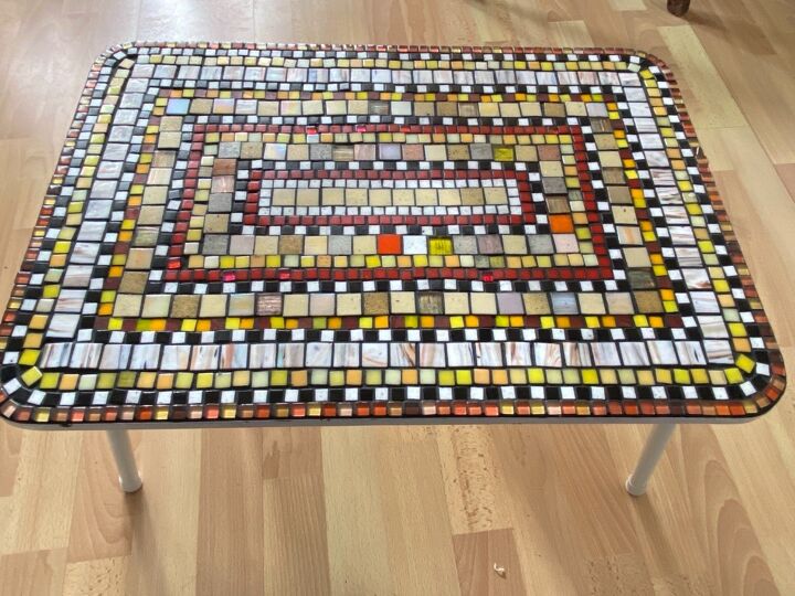 cmo crear una encantadora mesa de mosaico, Bandeja de mosaico