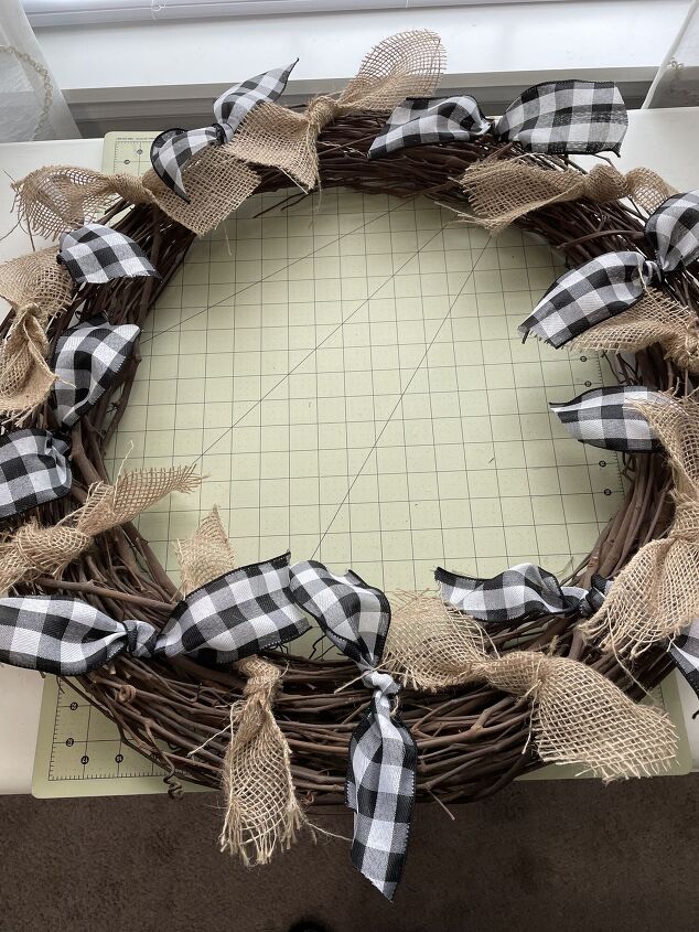 how to update old decor to make a fall wreath