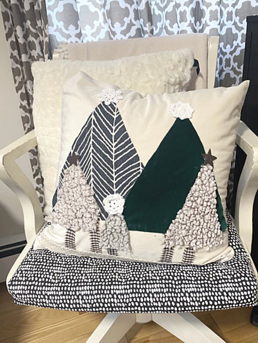 easy no sew sherpa christmas pillow