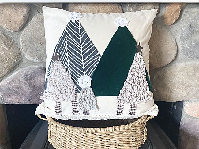 easy no sew sherpa christmas pillow