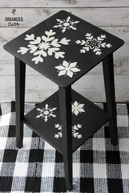 mesa de inverno natal reciclada com flocos de neve