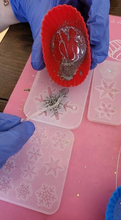 how to make resin tree ornaments