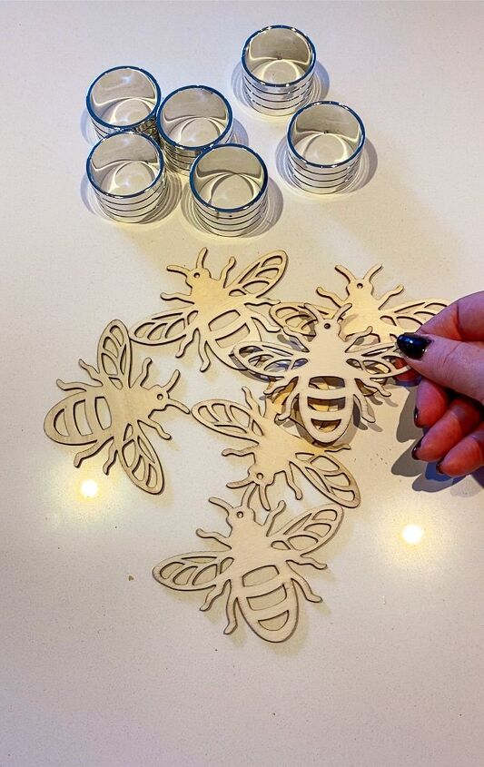 these diy gold napkin rings are a gorgeous and easy napkin ring craft