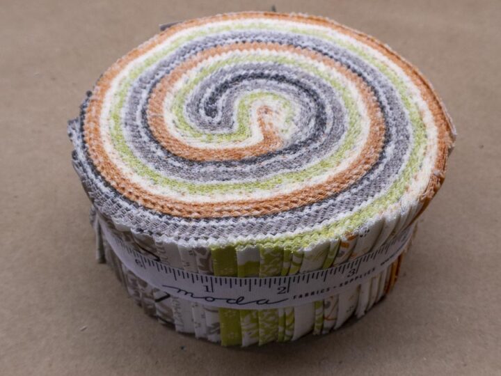 how to make a fabric wreath easy diy, Jelly Roll