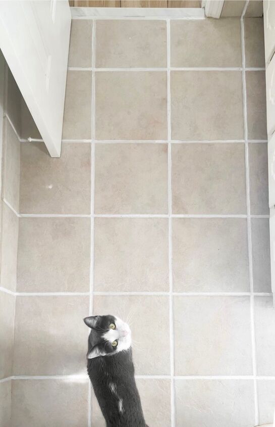 how to update dingy floor tile with a grout pen