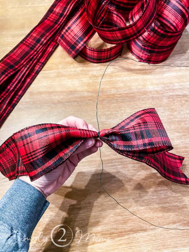 how to make an easy christmas bow