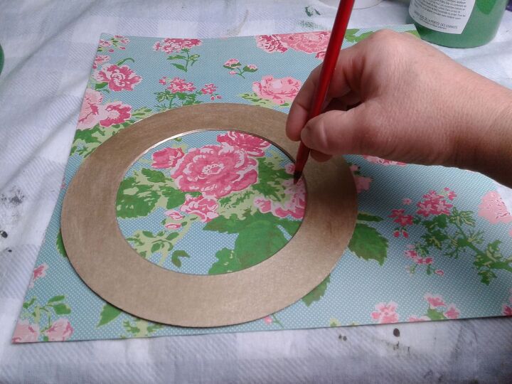 use picture frames and doilies to make charming wall art, Tracing Along Inside Edge