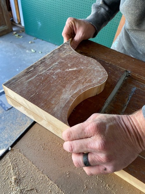 how to build a bench from an old door