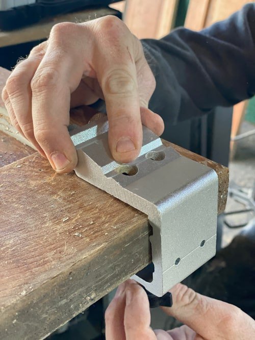 how to build a bench from an old door