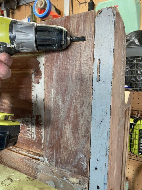 how to build a bench from an old door