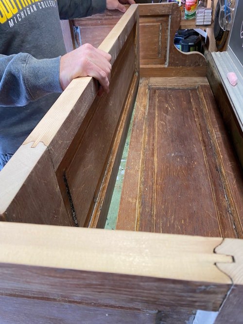 how to build a bench from an old door