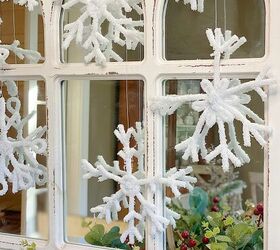 https://cdn-fastly.hometalk.com/media/2021/11/16/7984622/how-to-make-crystal-snowflake-ornaments.jpg?size=720x845&nocrop=1