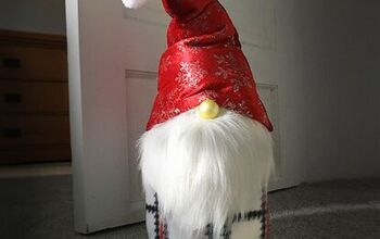 10-Minute Doorstop Santa Gnome Made With a Plastic Jug
